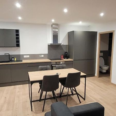 Superbe Appartement T2 Climatise, Idealement Situe Ugine Exterior photo