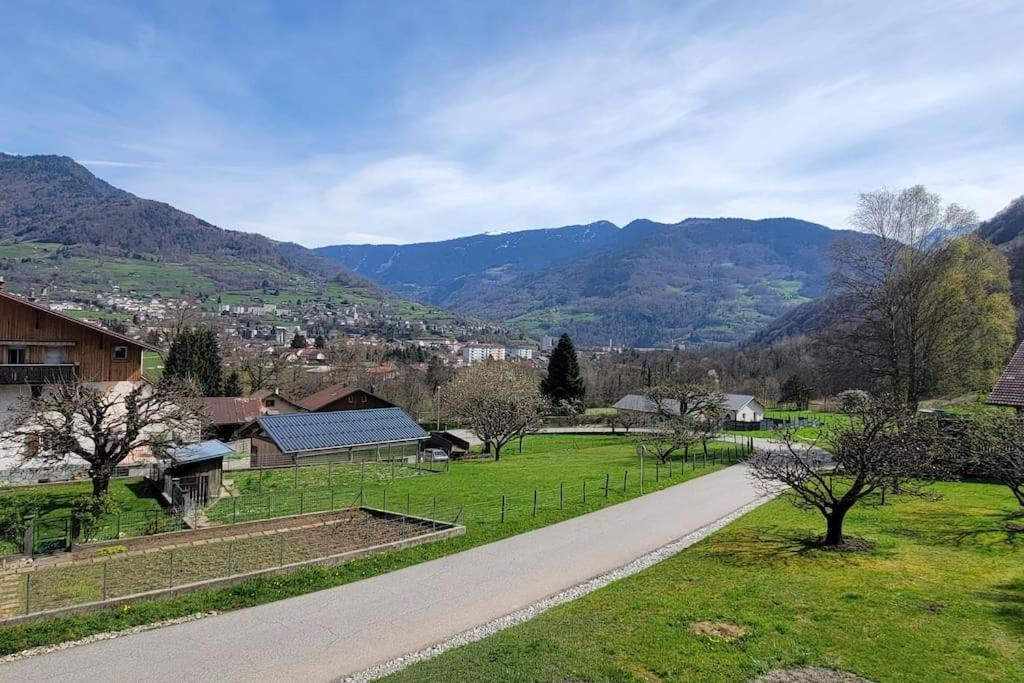 Superbe Appartement T2 Climatise, Idealement Situe Ugine Exterior photo